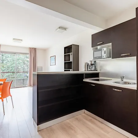 Appart'city Classic Nantes - شقة فندقية كاركفو