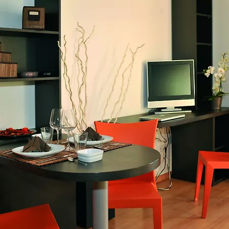 Appart'city Classic Nantes - شقة فندقية 3*